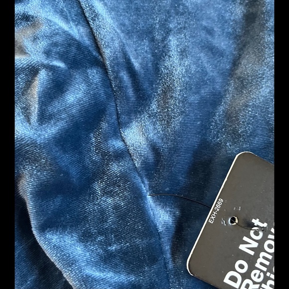 ✨ HP ✨ Velvet ✨ Plunge Bodysuit ✨ - Picture 5 of 8